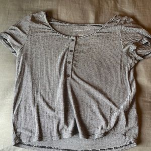 american eagle cropped shirt size M